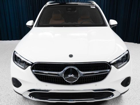New 2026 Mercedes-Benz GLC 300 image 2