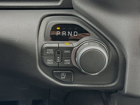 New 2025 RAM 1500 Big Horn AWD/4WD image 24