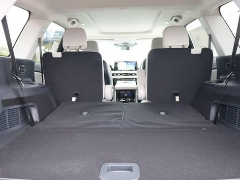 New 2026 Lincoln Aviator 2WD image 21