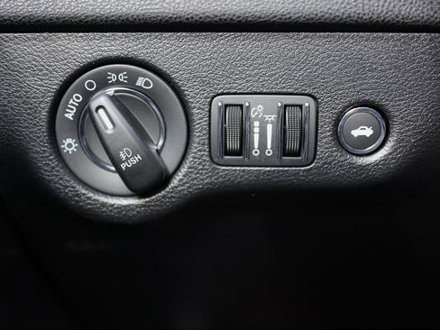 Used 2022 Chrysler 300 S image 32