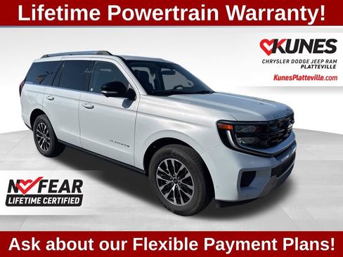 Used 2025 Ford Expedition Platinum AWD/4WD image 2