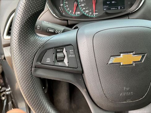 Used 2022 Chevrolet Trax LS w/ Tint and Cruise Package AWD/4WD image 23