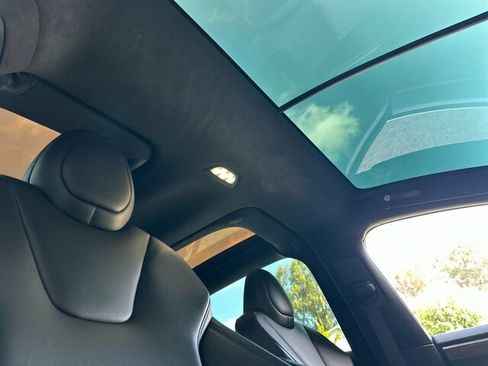 Used 2020 Tesla Model X Long Range AWD/4WD image 20