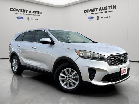 Used 2019 Kia Sorento LX image 1