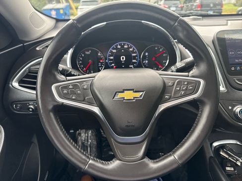 Used 2022 Chevrolet Malibu Premier image 19