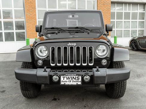 Used 2018 Jeep Wrangler Unlimited Sahara image 31