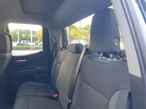 Used 2025 Chevrolet Silverado 1500 Custom image 11