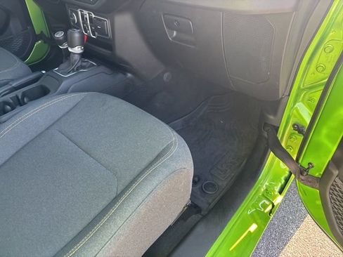 Used 2025 Jeep Wrangler Unlimited Sport AWD/4WD image 20