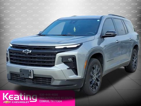 Used 2026 Chevrolet Traverse LT w/ Midnight/Sport Edition FWD image 8