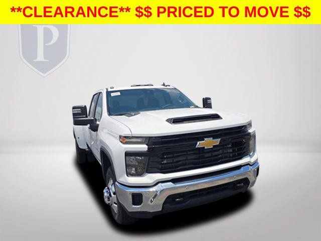 New 2026 Chevrolet Silverado 3500 W/T AWD/4WD image 13