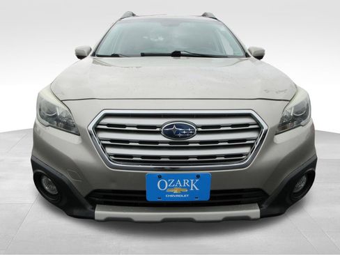 Used 2016 Subaru Outback 2.5i Limited AWD/4WD image 8