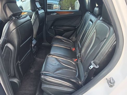 Used 2019 Lincoln MKC Select w/ Select Plus Package AWD/4WD image 23