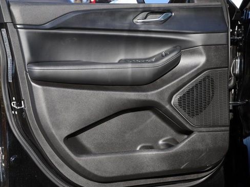 New 2025 Jeep Grand Cherokee L Altitude image 15