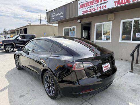 Used 2021 Tesla Model 3 Standard Range Plus RWD image 5