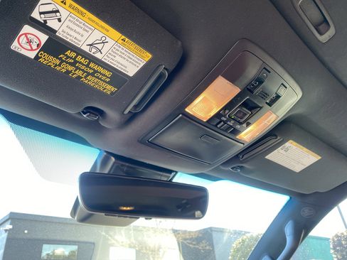 Used 2023 Lexus GX 460 Premium image 22