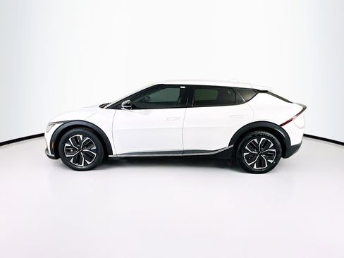 Used 2024 Kia EV6 Light RWD image 4