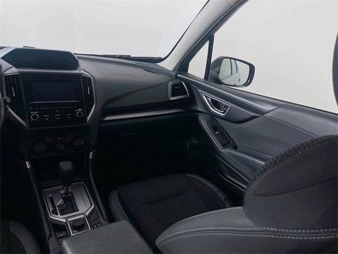 Used 2019 Subaru Forester Premium w/ All-Weather Package image 24