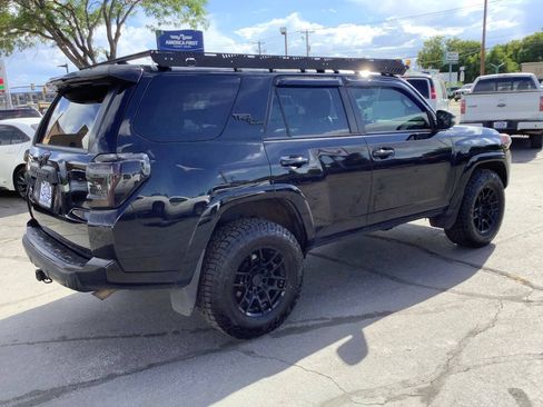 Used 2022 Toyota 4Runner TRD Off-Road Premium AWD/4WD image 14