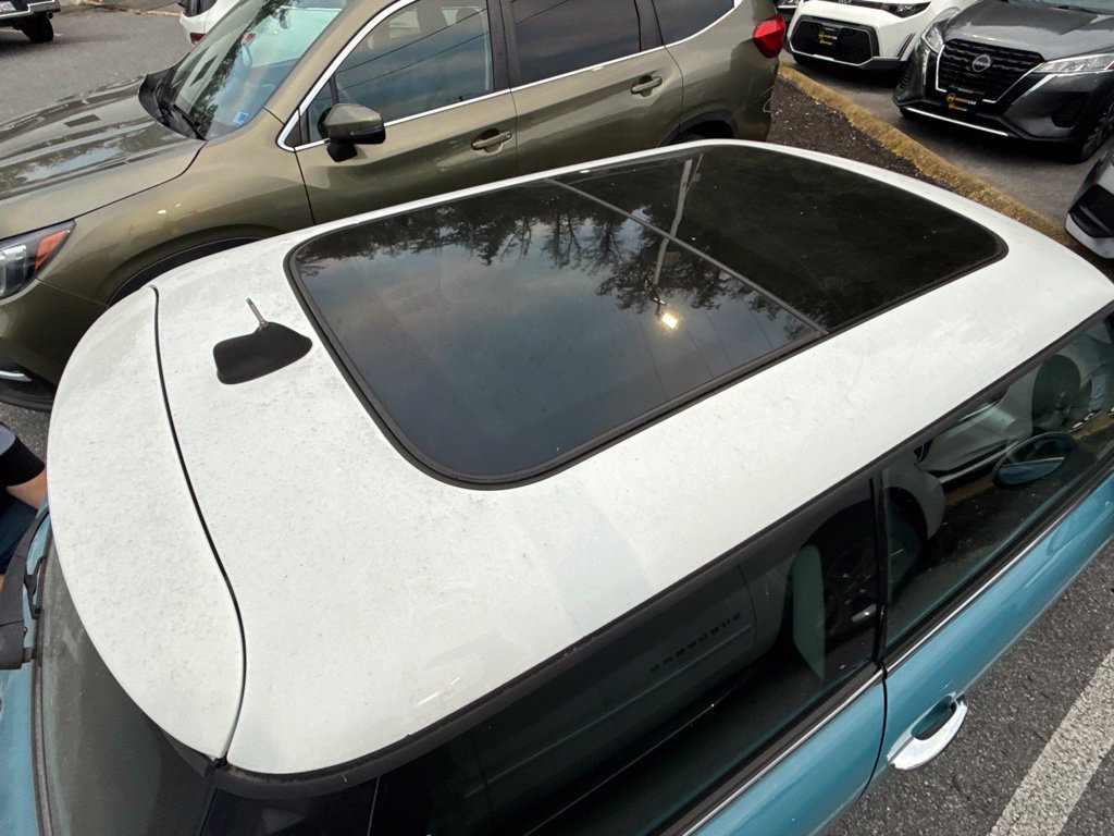Used 2009 MINI Cooper Hardtop FWD image 3