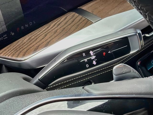 Used 2026 Cadillac Escalade Platinum Sport AWD/4WD image 18