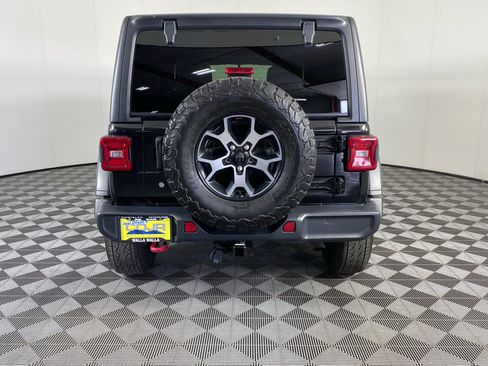 Used 2018 Jeep Wrangler Unlimited Rubicon w/ LED Lighting Group AWD/4WD image 5