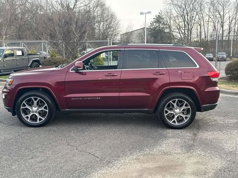 Used 2018 Jeep Grand Cherokee Limited image 6