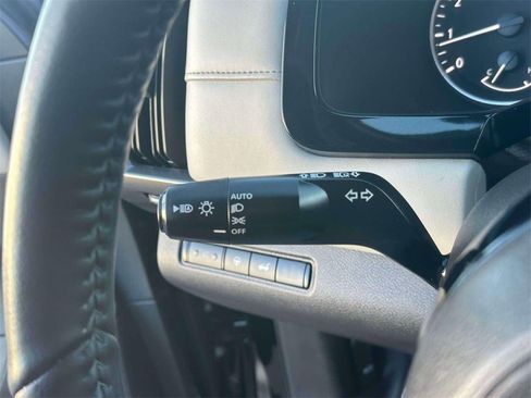 Certified 2024 Nissan Pathfinder SL image 24