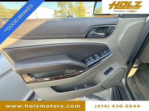 Certified 2018 Chevrolet Suburban LT w/ Luxury Package image 14