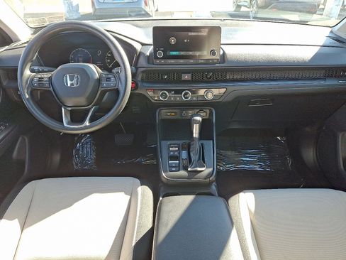 Used 2024 Honda CR-V EX image 11