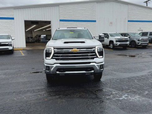 Used 2024 Chevrolet Silverado 3500 LTZ w/ LTZ Convenience Package image 3