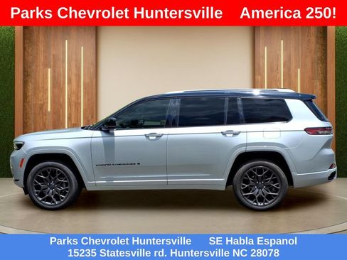 Used 2023 Jeep Grand Cherokee L Summit AWD/4WD image 30
