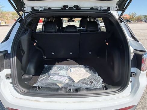 New 2026 Jeep Compass Trailhawk w/ Sun, Sound & Navigation Group AWD/4WD image 29