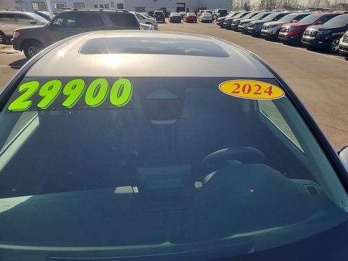 Used 2024 Honda CR-V EX image 11