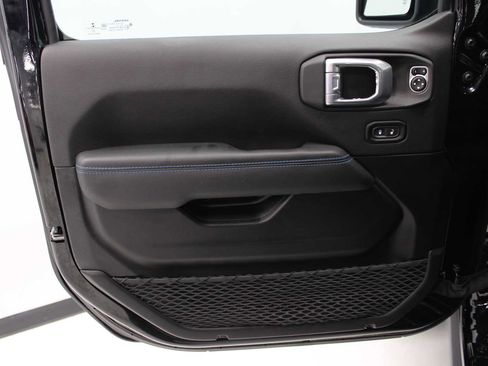 Used 2023 Jeep Wrangler Unlimited Rubicon 4xe w/ Cold Weather Group AWD/4WD image 14