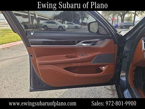 Used 2019 BMW 750i xDrive w/ Luxury Rear Seating Package image 10