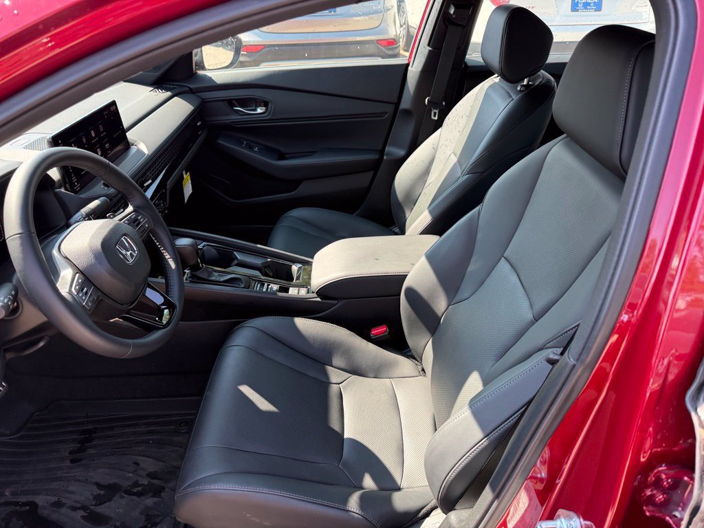 Used 2025 Honda Accord Sport image 14