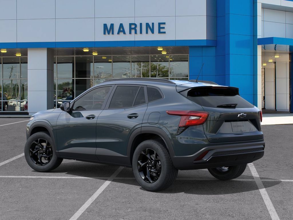 New 2026 Chevrolet Trax LT w/ Midnight Edition FWD image 3