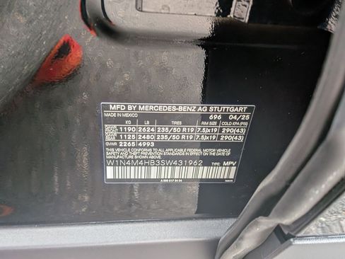 Certified 2025 Mercedes-Benz GLB 250 4MATIC image 43