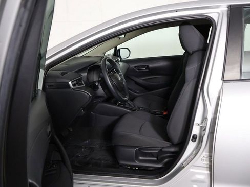 Used 2022 Toyota Corolla LE FWD image 25