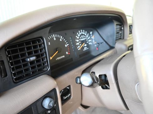 Used 1997 Toyota Land Cruiser image 57