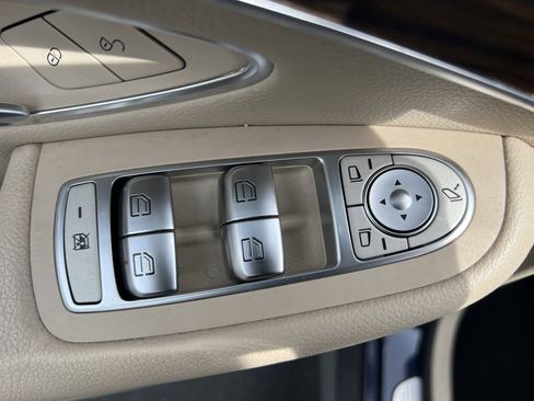 Used 2019 Mercedes-Benz GLC 300 4MATIC image 15