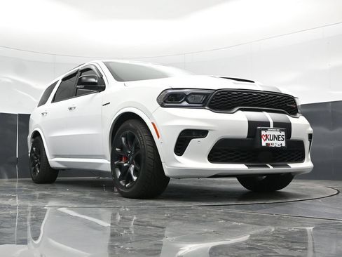 Used 2023 Dodge Durango R/T w/ Tow 'N Go Group AWD/4WD image 57