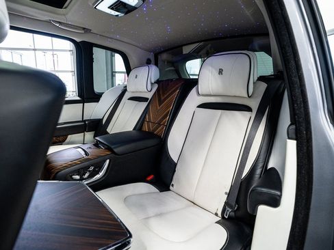 Used 2019 Rolls-Royce Cullinan image 59