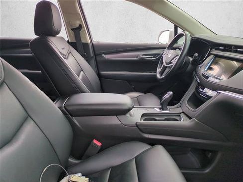 Used 2019 Cadillac XT5 Luxury FWD image 21