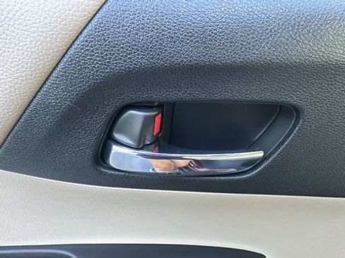 Used 2015 Honda Accord EX-L image 31