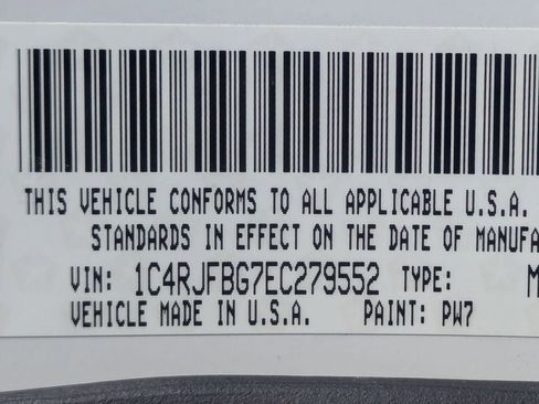 Used 2014 Jeep Grand Cherokee Limited w/ Luxury Group II image 41