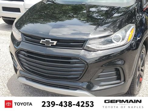 Used 2020 Chevrolet Trax LT w/ Sun & Sound Package FWD image 15