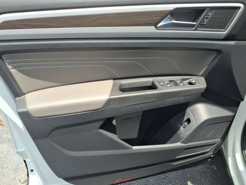Certified 2022 Volkswagen Atlas SE FWD image 17