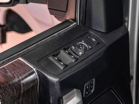 Used 2020 Ford F350 Lariat w/ Lariat Value Package AWD/4WD image 45