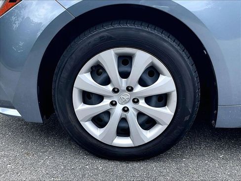 Used 2024 Toyota Corolla LE FWD image 7